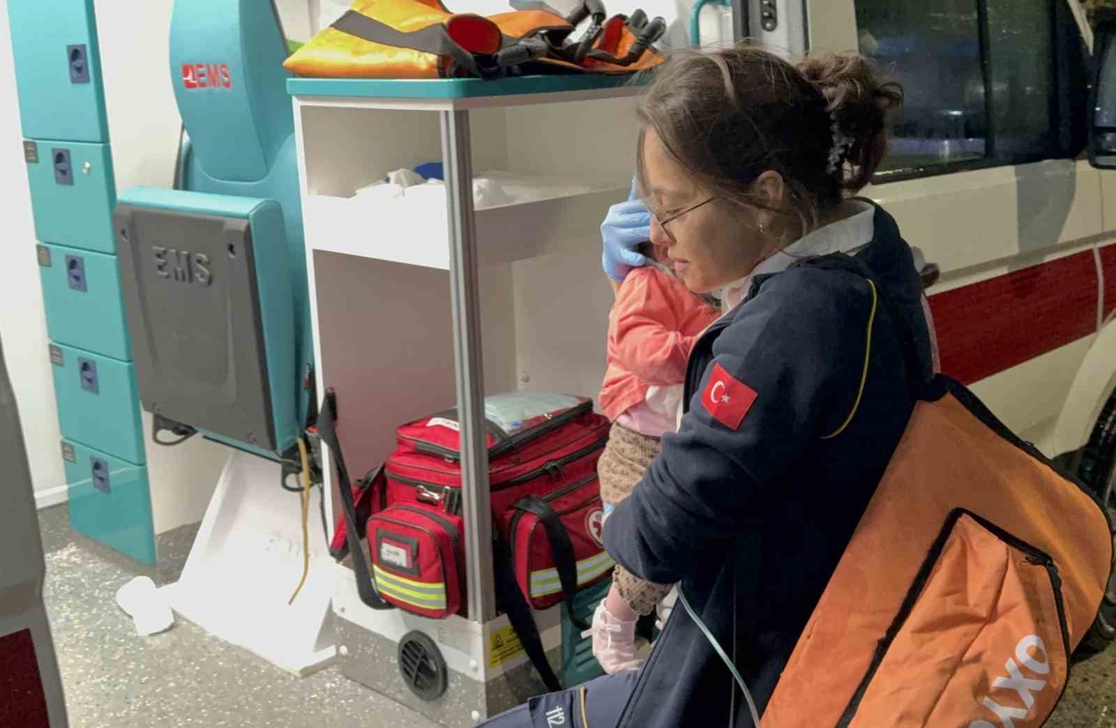 Samsun’da ev yangını: Anne ve 6 aylık bebeği hastanelik oldu 5 samsunda ev yangini anne ve 6 aylik bebegi hastanelik oldu 1 kg5KVsSX