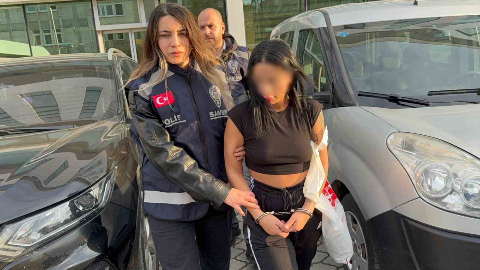 samsunda gasp ettikleri telefonla dudak dolgusu yaptiran 2 kadin yakalandi 1