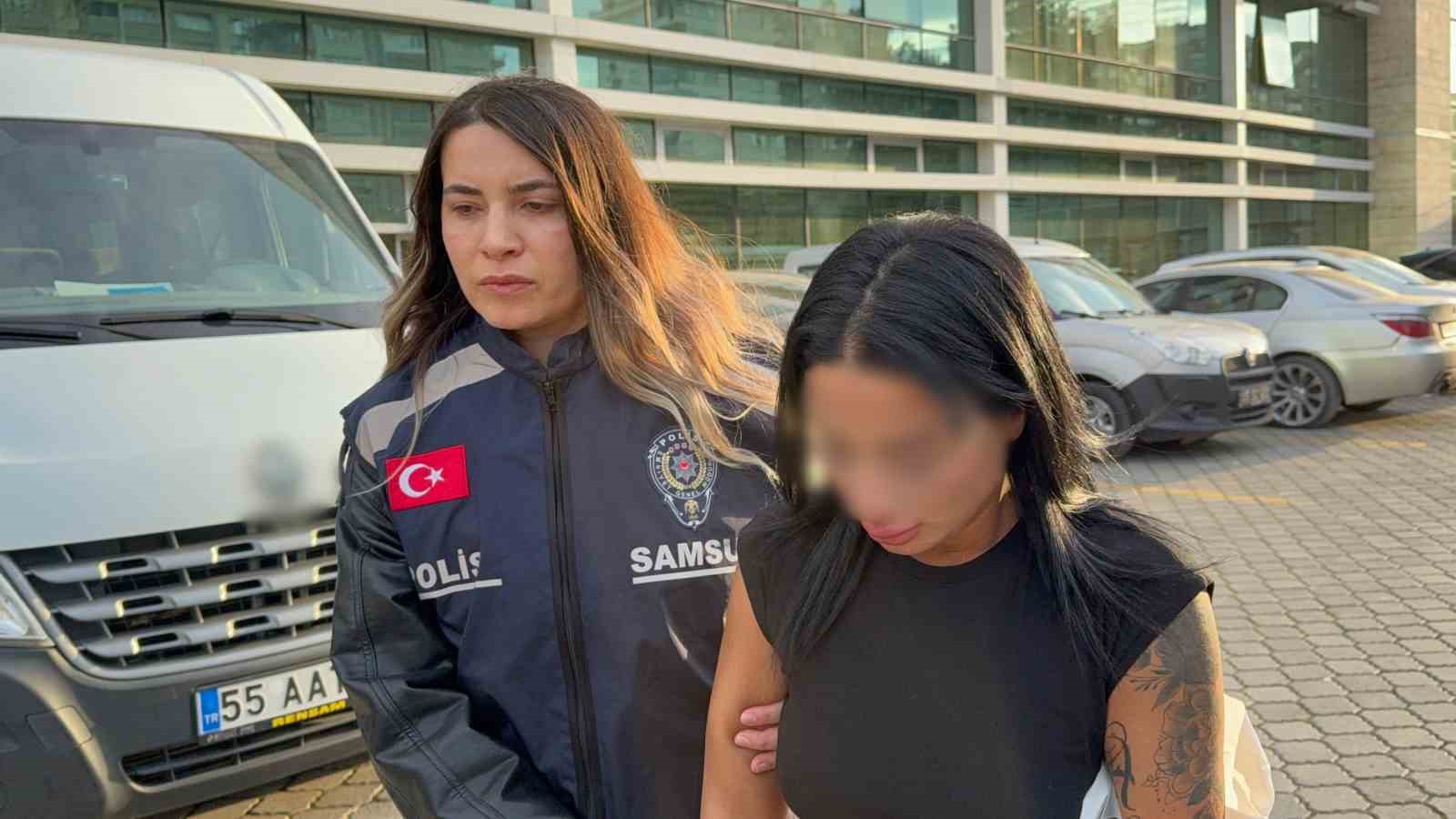 samsunda gasp ettikleri telefonla dudak dolgusu yaptiran 2 kadin yakalandi 3 TAjMLnEv