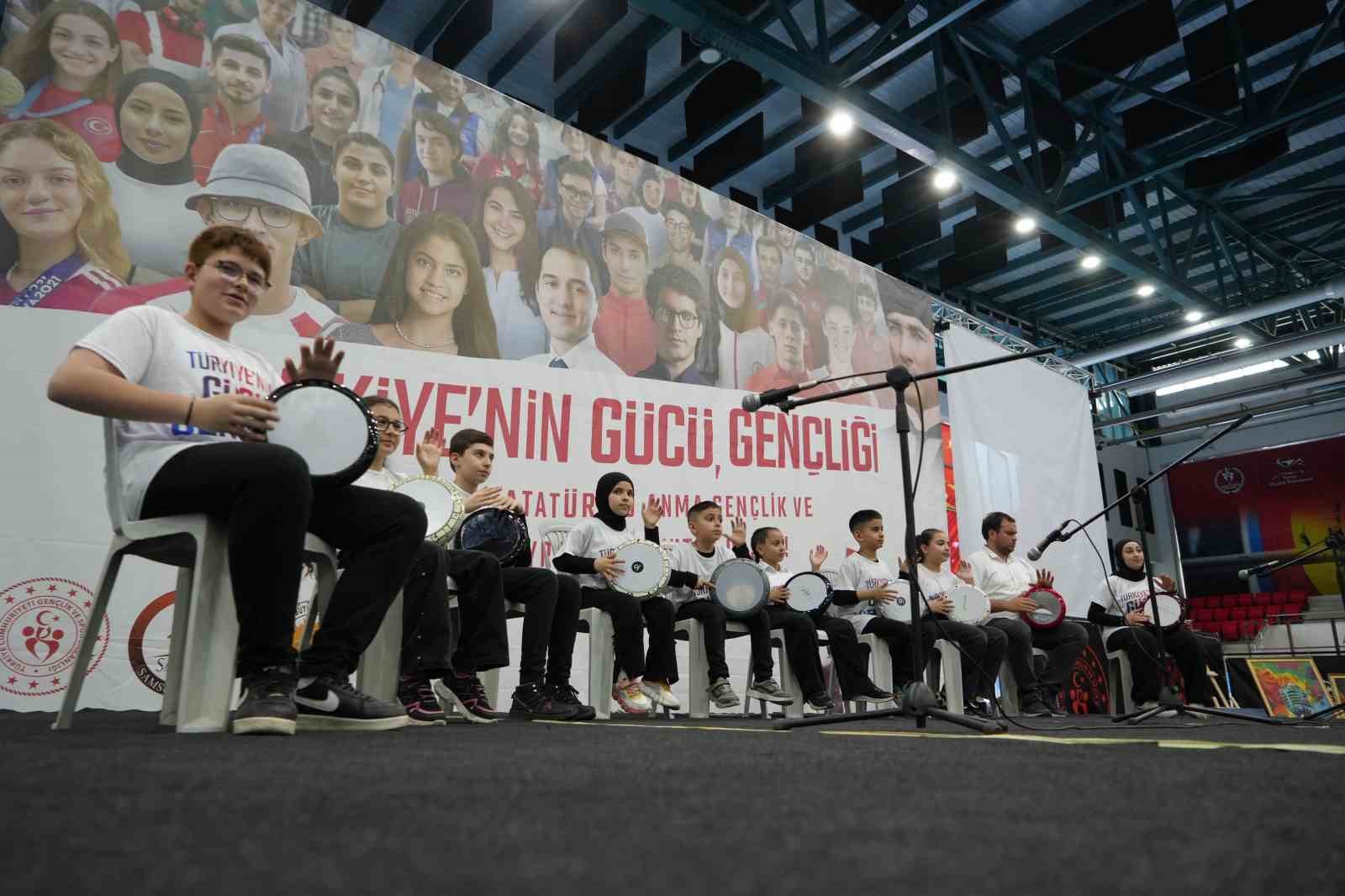 Samsun’da ’Gençlik Haftası ve Spor Festivali’ 6 samsunda genclik haftasi ve spor festivali 2 diwEZAQ7