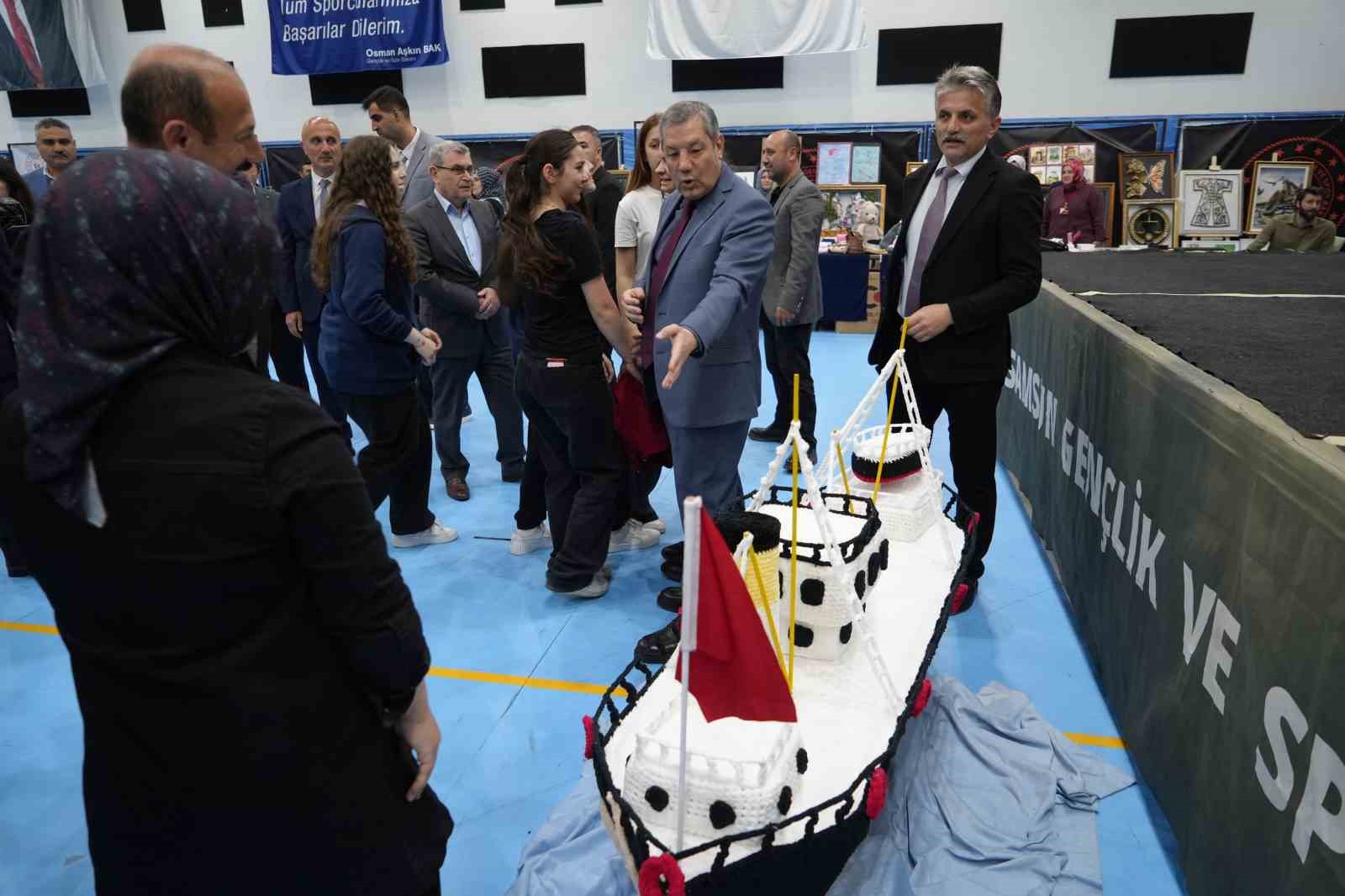 Samsun’da ’Gençlik Haftası ve Spor Festivali’ 7 samsunda genclik haftasi ve spor festivali 3 N9eZSzNv