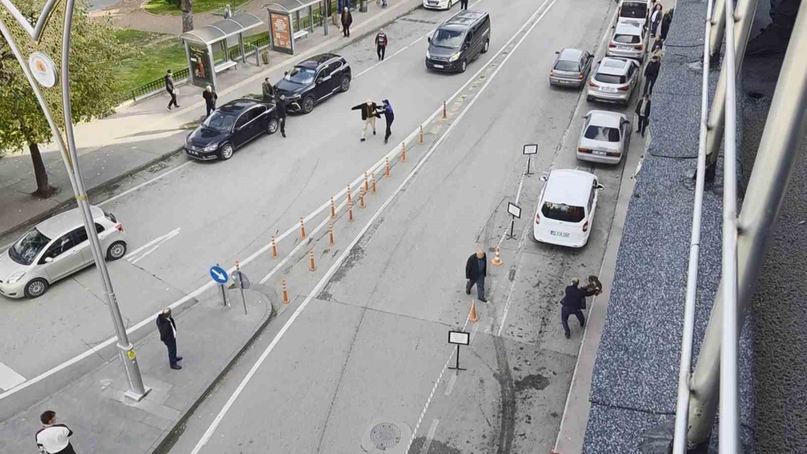 samsunda iki yasli adamin kavgasini araya girenler onledi 3 nD6tT4tN