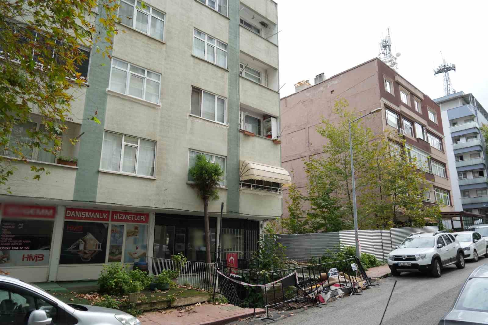 samsunda istinat duvari ve kaldirim coktu dukkan ve bodrum kat kullanilamaz hale geldi 6 VWJNw3a6