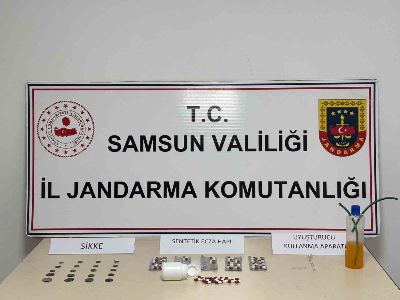 samsunda jandarma uyusturucu ve kacak urun ele gecirdi 0 aVuZJ7jI