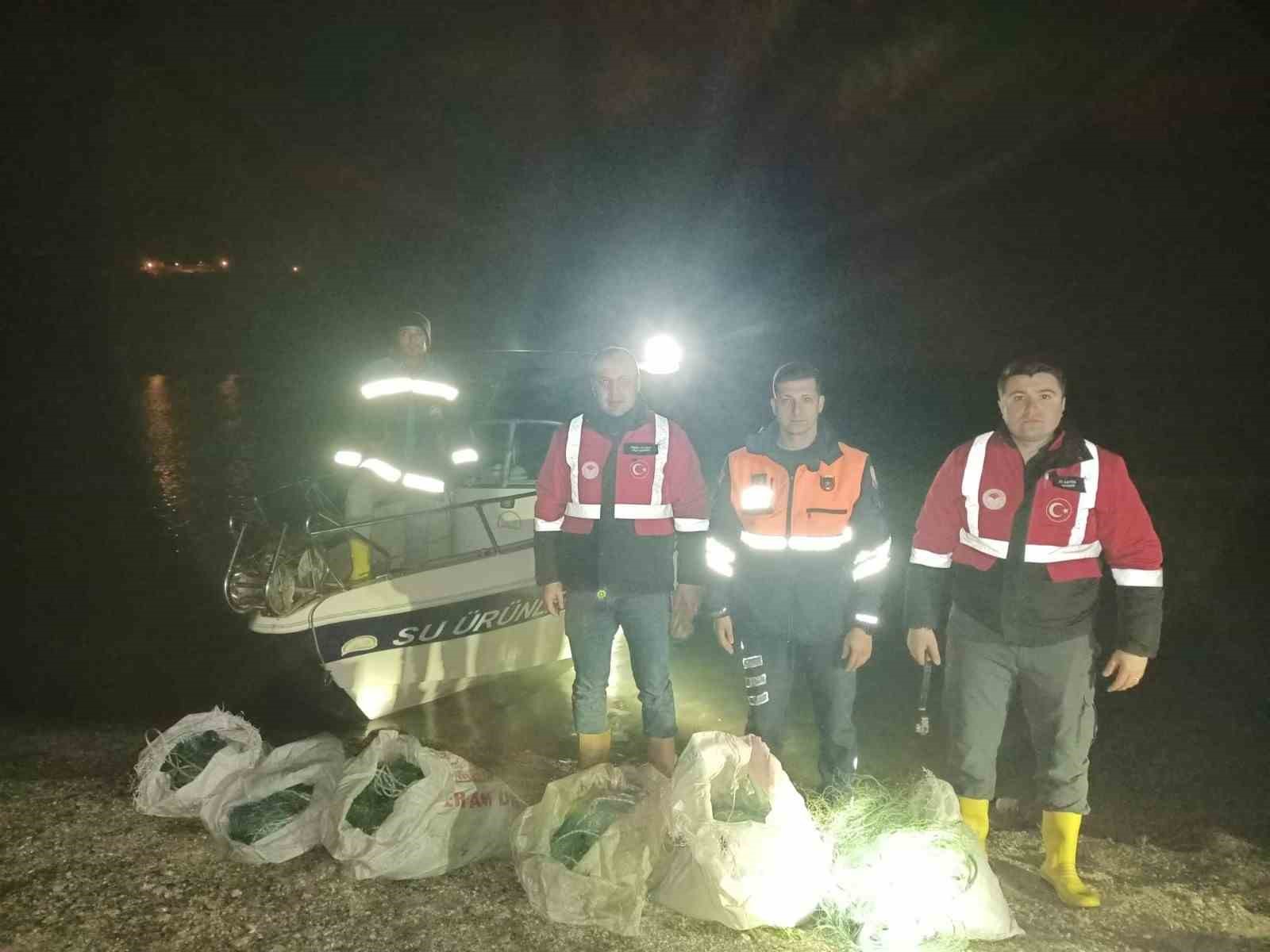 Samsun’da kaçak avcılığa geçit yok: 60 kiloluk sazan geri salındı 7 samsunda kacak avciliga gecit yok 60 kiloluk sazan geri salindi 3 9jfLpWiY