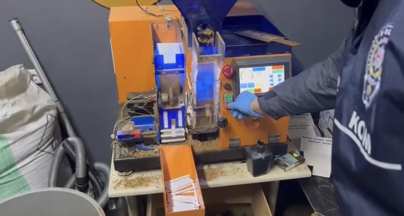 samsunda kacak sigara ve tutun operasyonu 280 bin adet makaron 40 bin adet sigara 5jkbWZdm