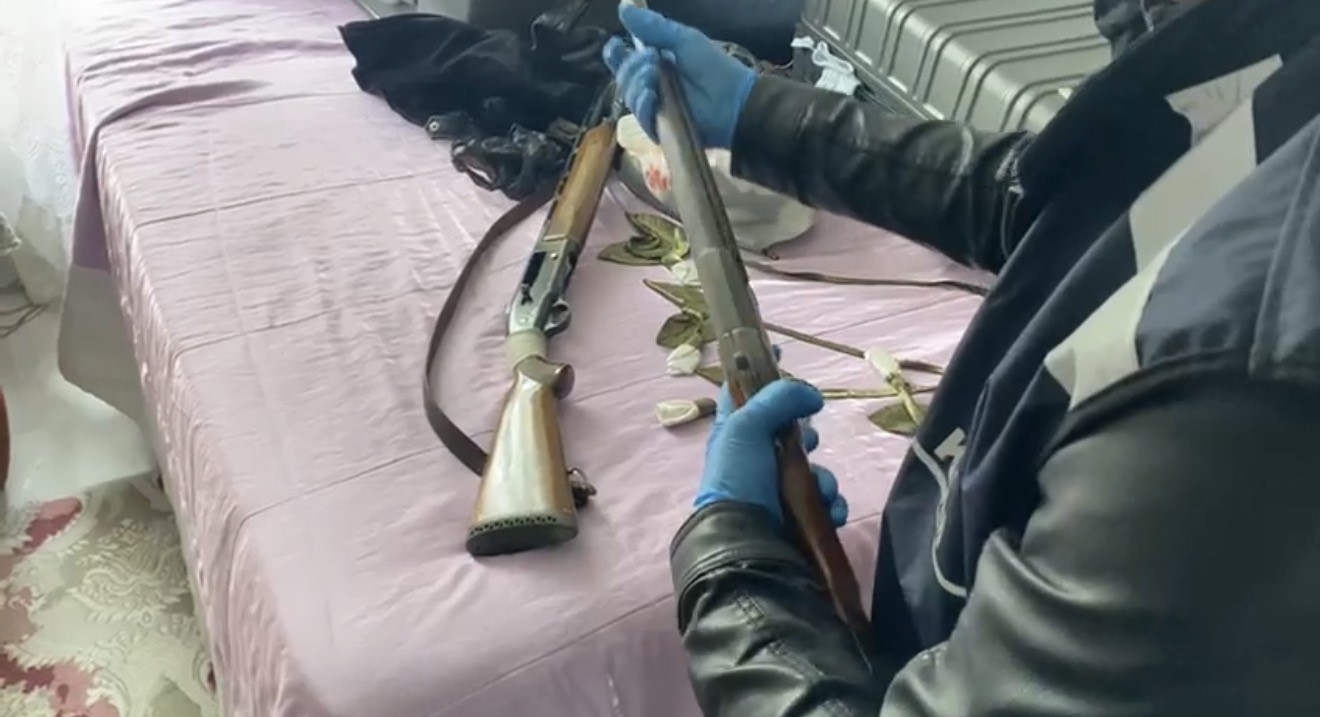 samsunda kacak tutun mamulleri ve silah operasyonu 1 gozalti 5 GaEazaNh