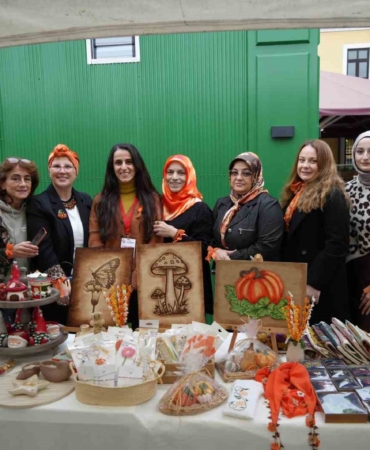 samsunda-kadina-siddete-karsi-farkindalik-etkinligi-W2hxXr4D.jpg