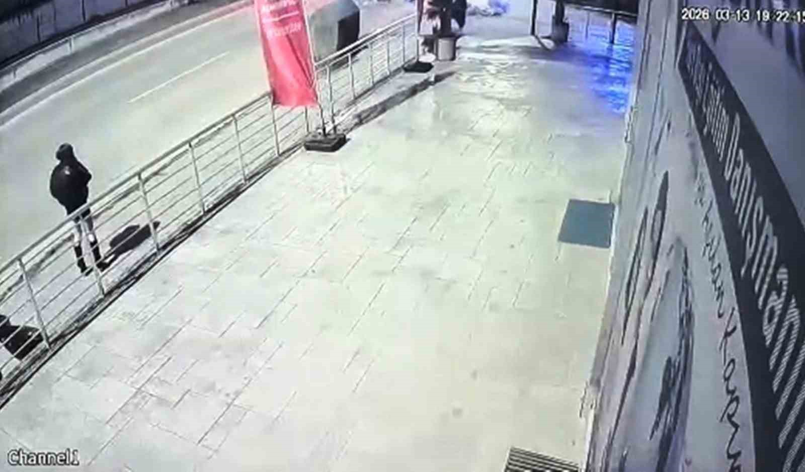 Samsun’da kamyonetin çarptığı adam 16 metre savruldu: 10 gündür komada 7 samsunda kamyonetin carptigi adam 16 metre savruldu 10 gundur komada 3 JBXcUQKD