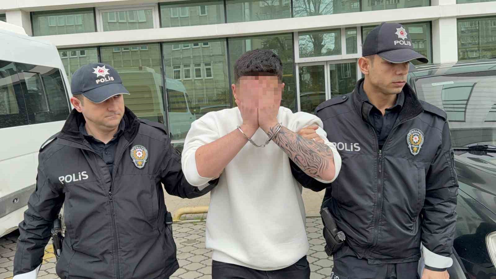 samsunda kavgada bir kisiyi bicaklayan zanli tutuklandi 0 SyUFG7RS