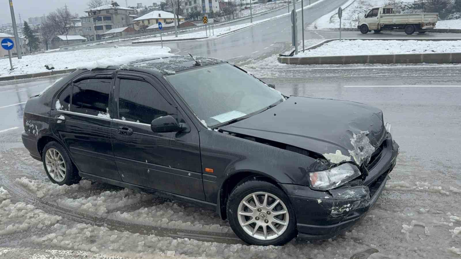 samsunda kavsakta kaza 1 yarali 0 85Kr312h