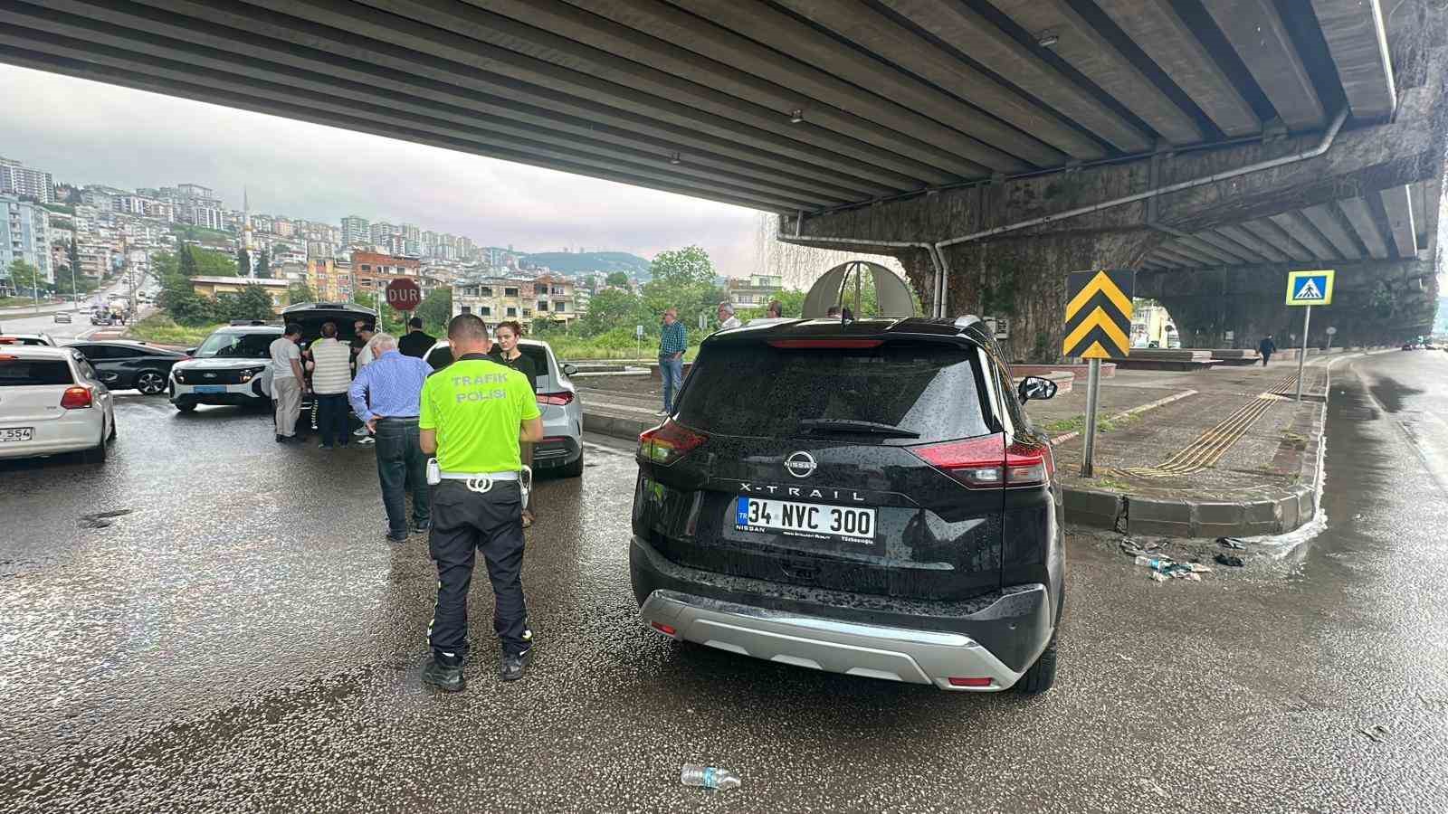 samsunda kavsakta kaza 3 yarali 2 jzl9btkM