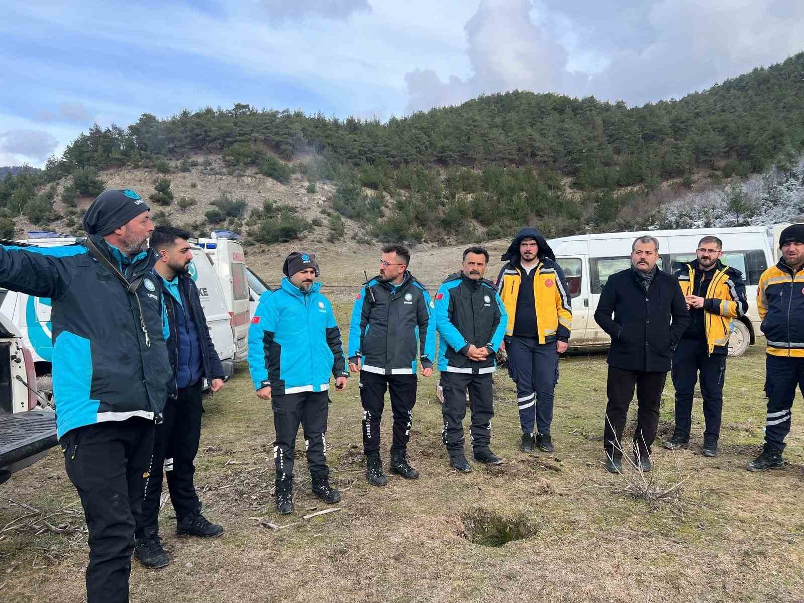 Samsun’da kayıp şahıs için geniş çaplı arama çalışması 4 samsunda kayip sahis icin genis capli arama calismasi 0 pJ5gO3W8