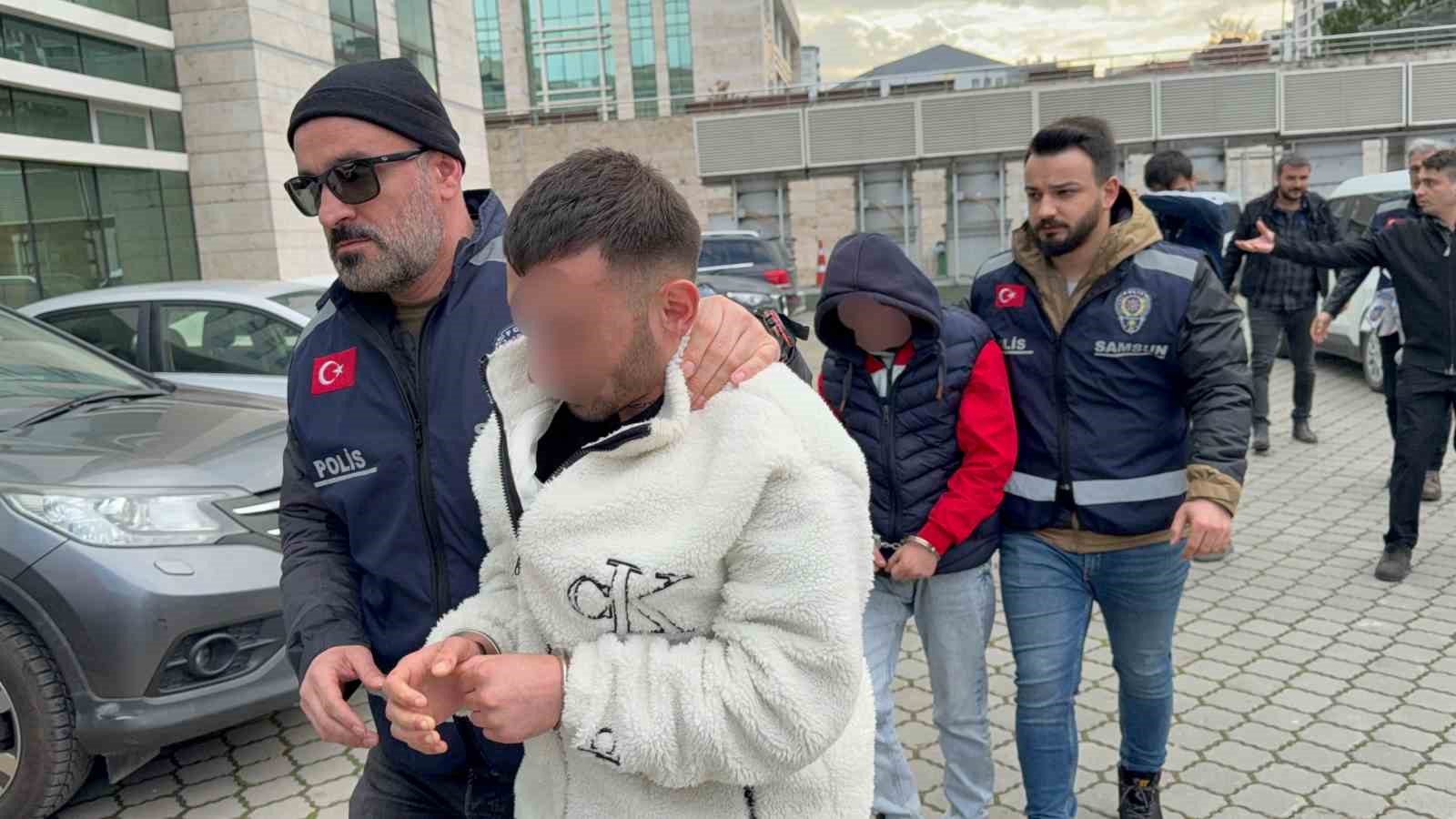 samsunda kiz cocugu attigi mesajla kurtarildi 4 gozalti 0 Kgykkul1