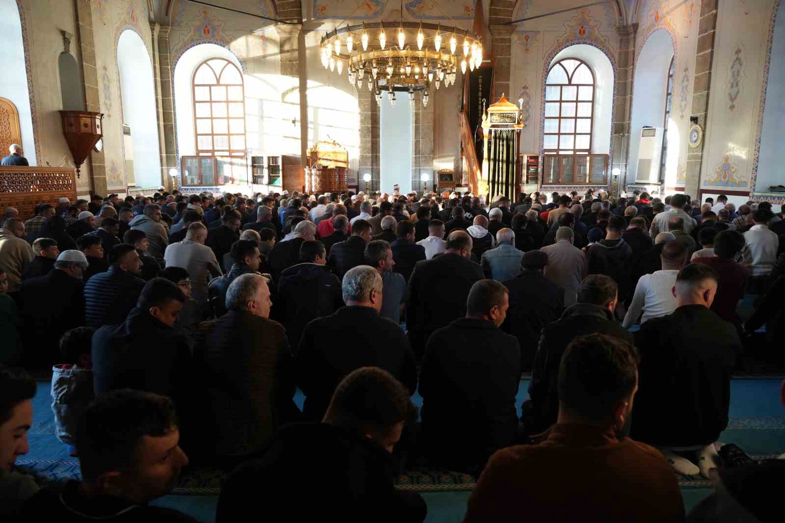 samsunda kurban bayrami namazi kilindi 1 uRd6Mcps