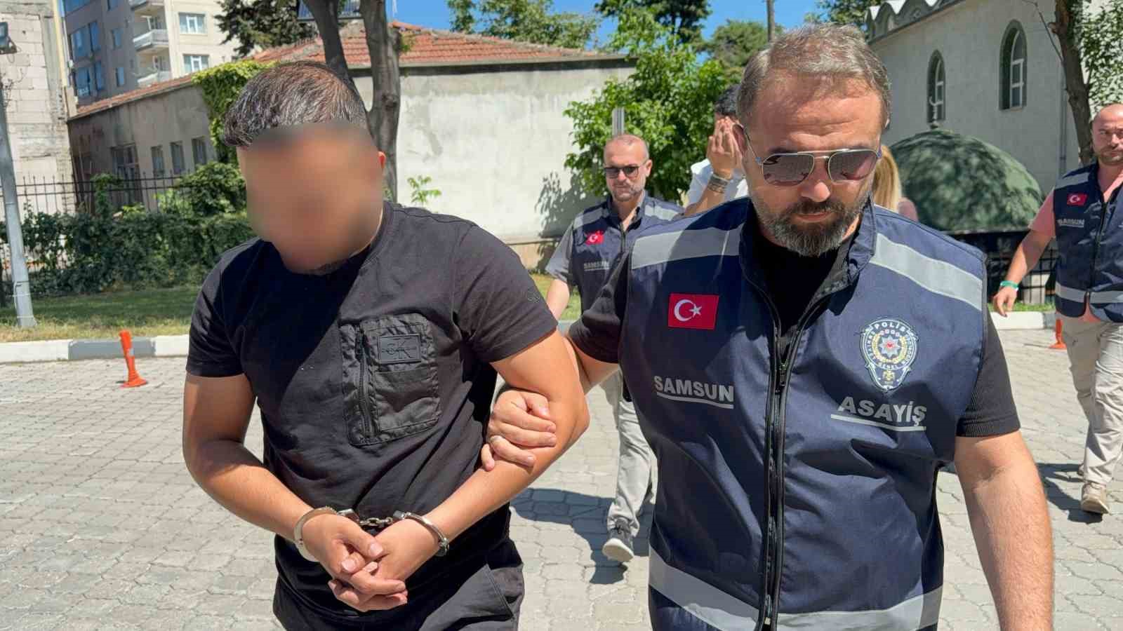 Samsun’da masaj salonuna fuhuş operasyonu 5 samsunda masaj salonuna fuhus operasyonu 1 XVw82W9M