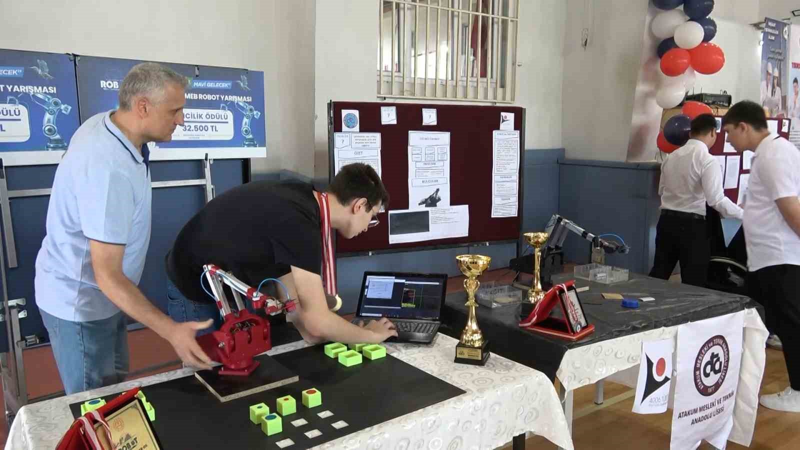 samsunda meslek lisesi ogrencilerinin gelistirdigi robot kol turkiye birincisi oldu 1 WTm9J4kg