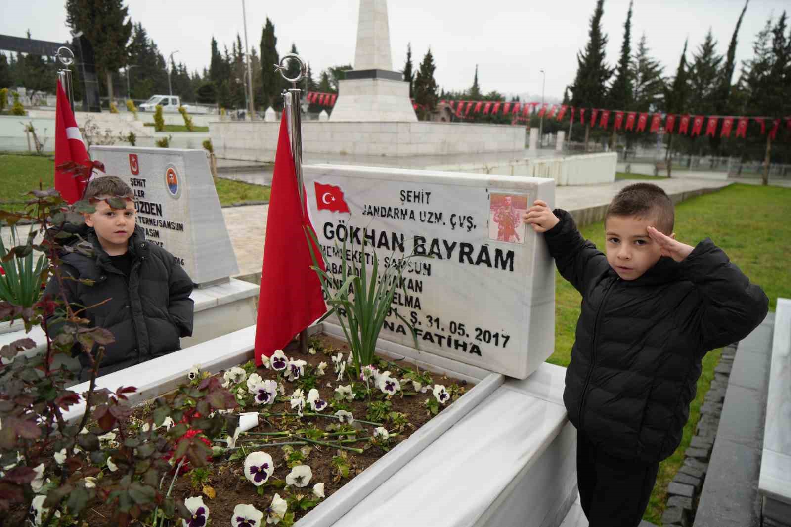 samsunda mezarliklar ziyaretcilerle doldu tasti sehitliklerde huzun 1 IBjwdtRA