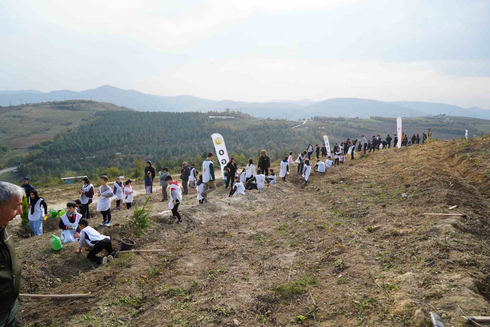 samsunda milli agaclandirma gunu 37 bin 380 adet fidan toprakla bulustu 1 bmgQhpl3