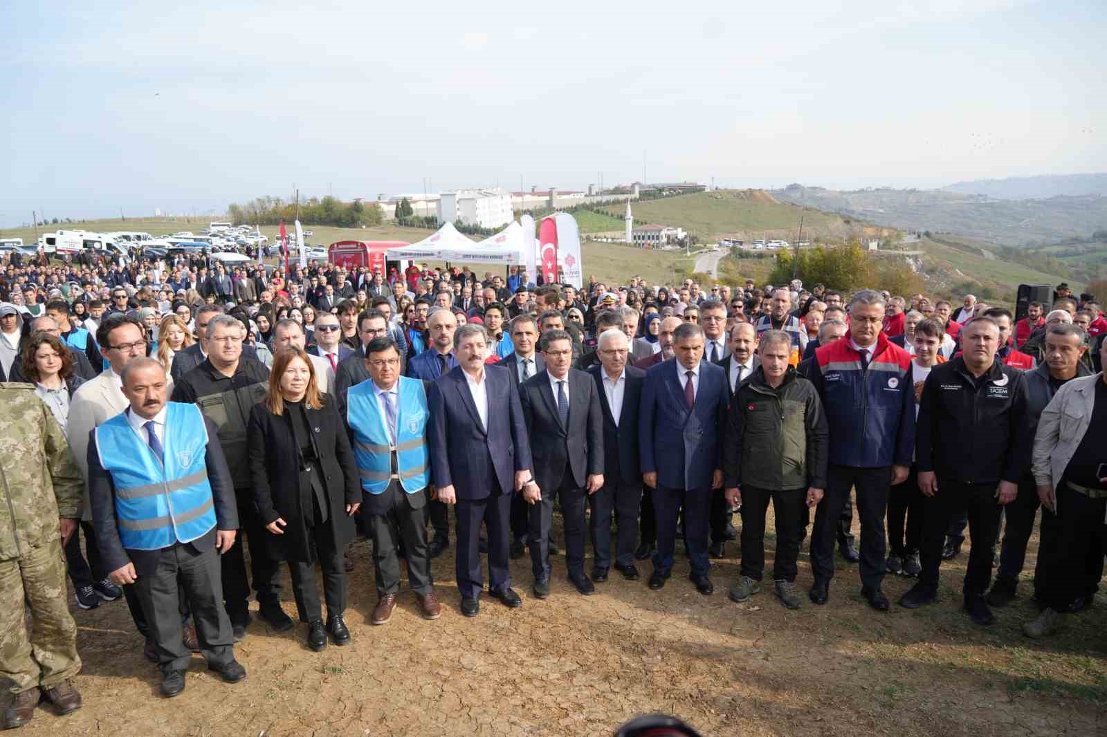 samsunda milli agaclandirma gunu 37 bin 380 adet fidan toprakla bulustu 4 YJyfj2JH
