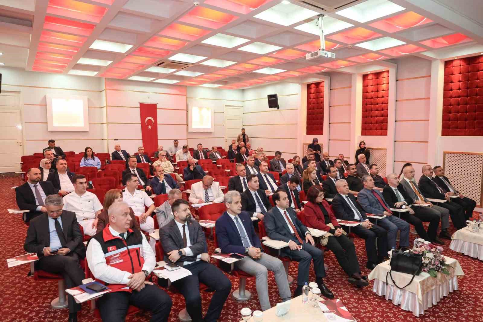 samsunda milli aile haftasi basladi aile duragi acildi 1 DRVB1Dm9