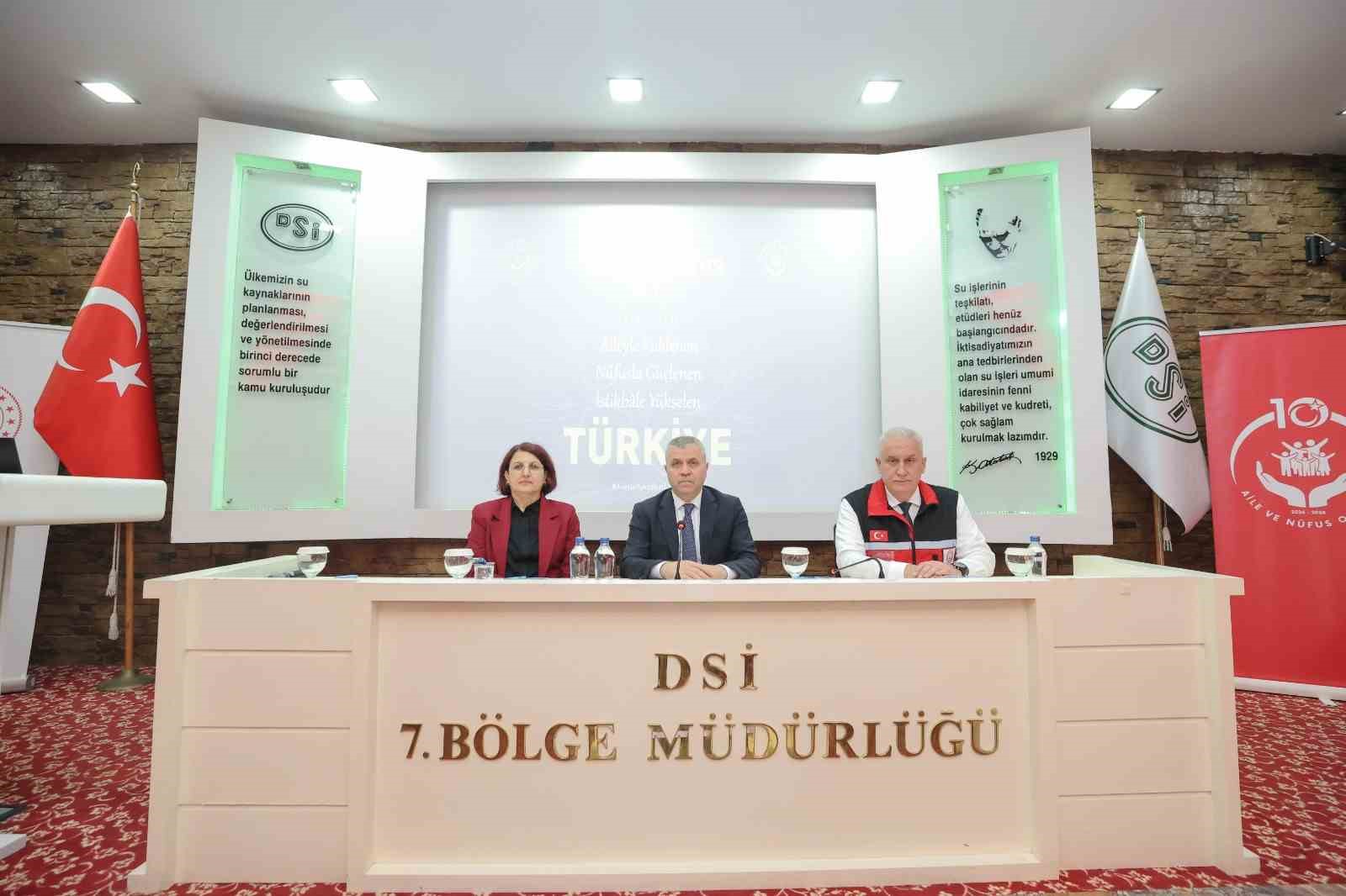 samsunda milli aile haftasi basladi aile duragi acildi 2 AuuOURO2