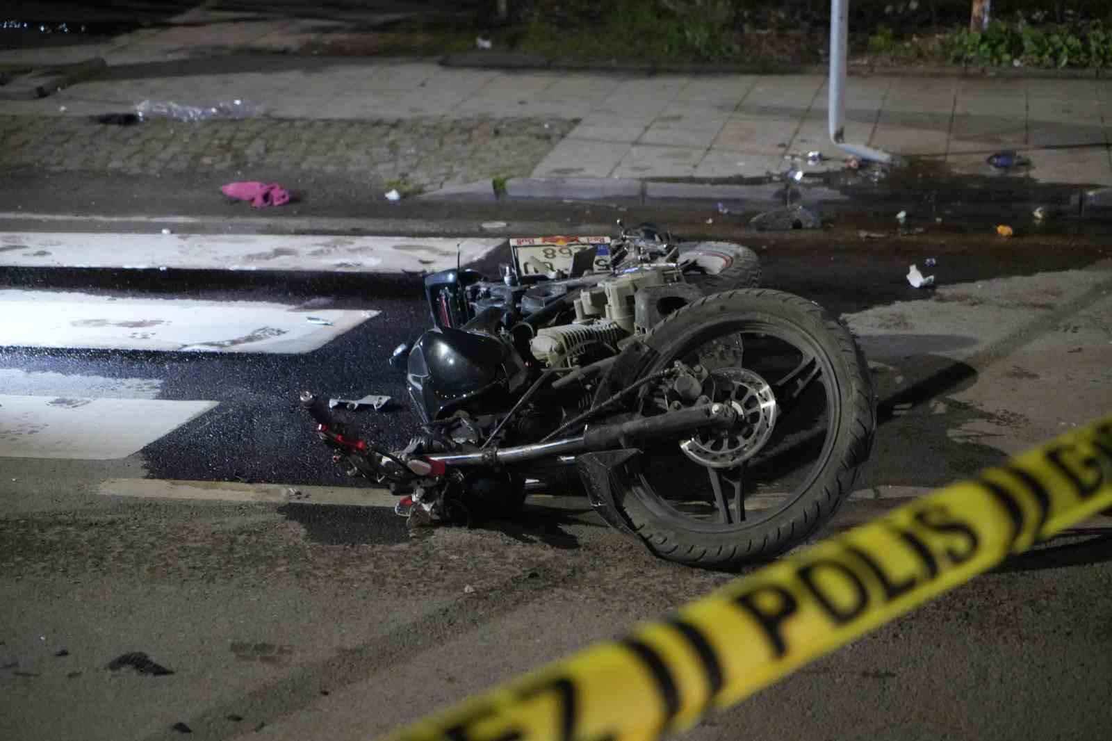 samsunda minibus motosikletle carpisti 1 olu 1 yarali 0