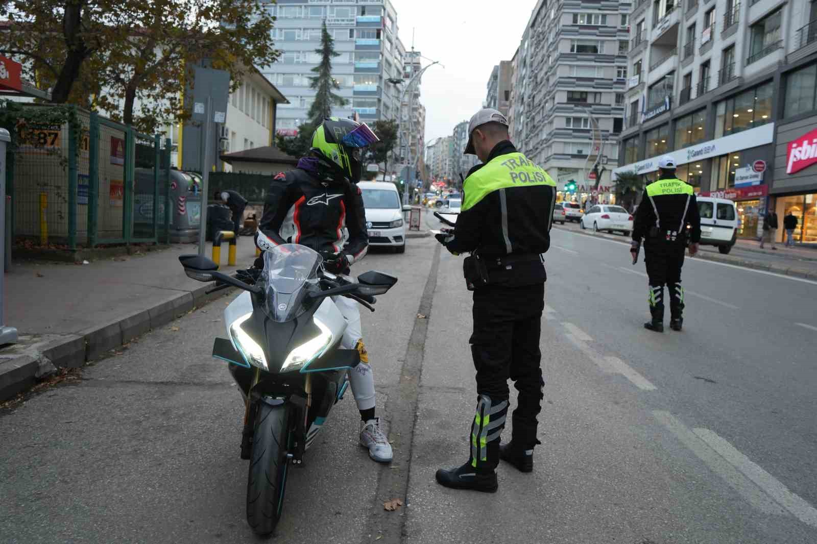 Samsun’da motosiklet alarmı: 2025’te 2 bin 798 kaza, 5 ölü, 2 bin 360 yaralı 8 samsunda motosiklet alarmi 2025te 2 bin 798 kaza 5 olu 2 bin 360 yarali