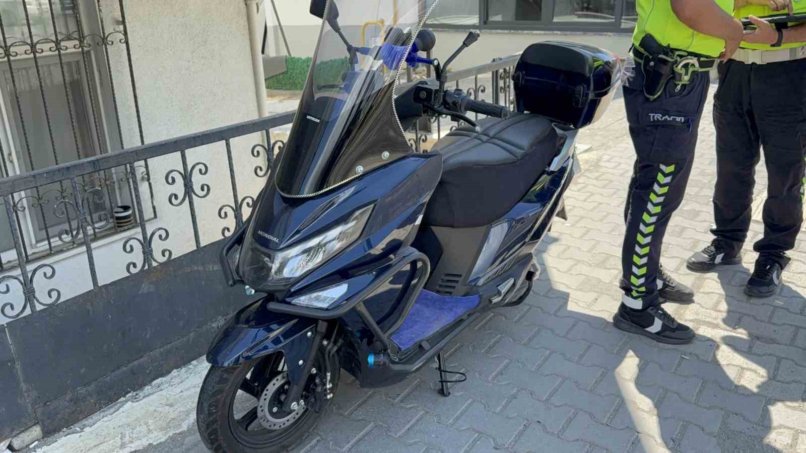 Samsun’da motosiklet devrildi: 2 yaralı 5 samsunda motosiklet devrildi 2 yarali 1 zHq1VYRe