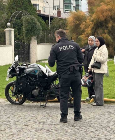 samsunda-motosiklet-otomobille-carpisti-1-yarali-Pt63aOlW.jpg