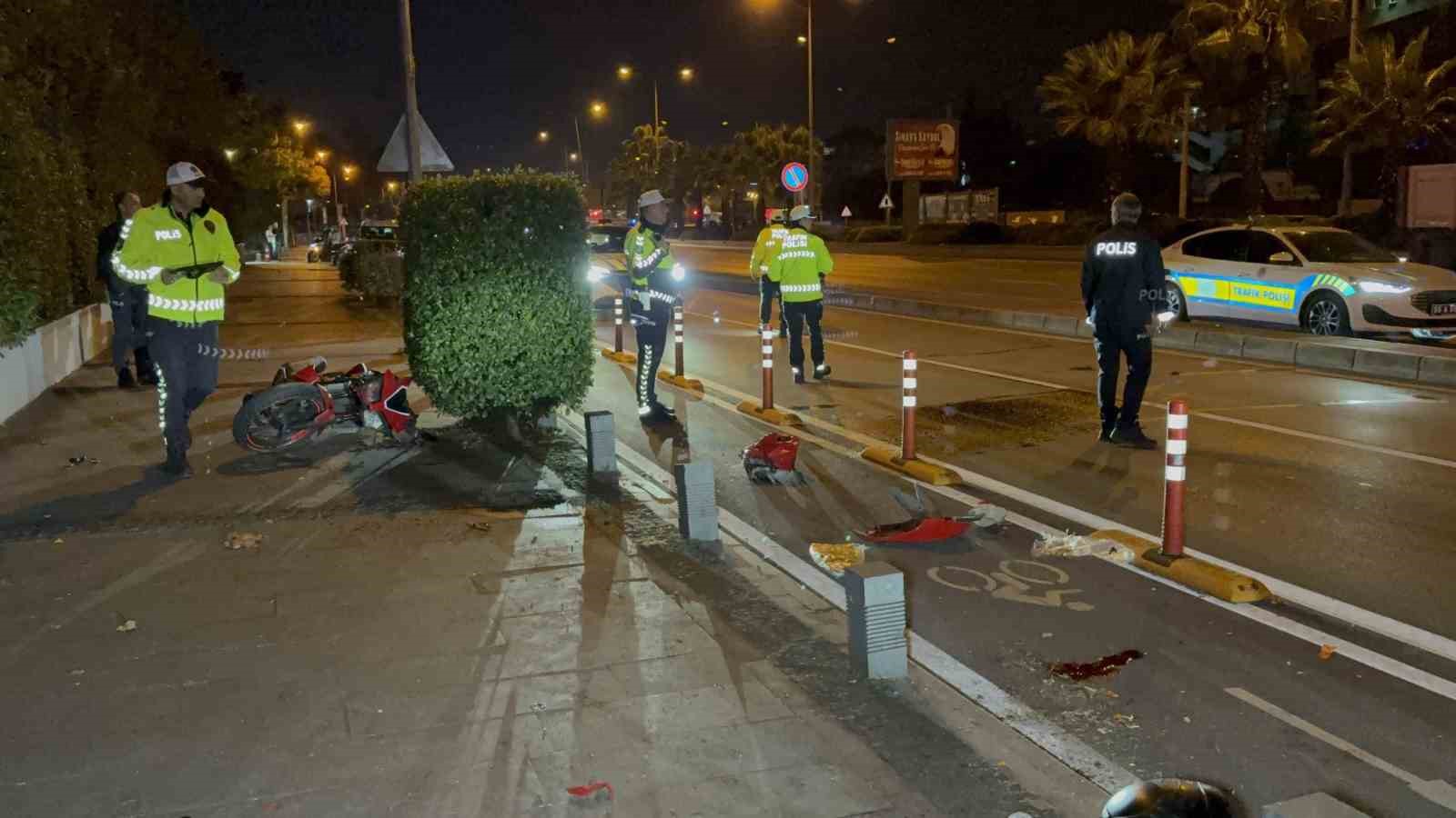 Samsun’da motosiklet yayaya çarptı: 3 kişi ağır yaralandı 10 samsunda motosiklet yayaya carpti 3 kisi agir yaralandi 6 LNQPtZfz