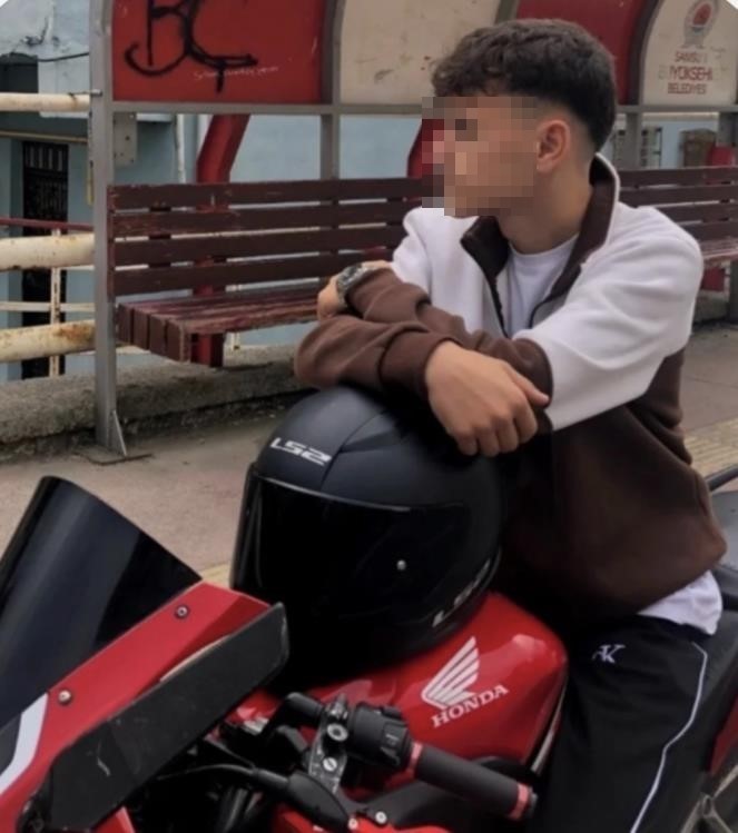 Samsun’da motosiklet yayaya çarptı: 3 kişi ağır yaralandı 12 samsunda motosiklet yayaya carpti 3 kisi agir yaralandi 8 ukynbW5z