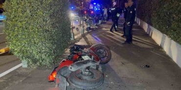 samsunda-motosiklet-yayaya-carpti-3-kisi-agir-yaralandi-MPgrc24m.jpg