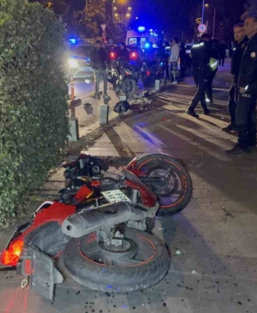 samsunda-motosiklet-yayaya-carpti-3-kisi-agir-yaralandi-MPgrc24m.jpg