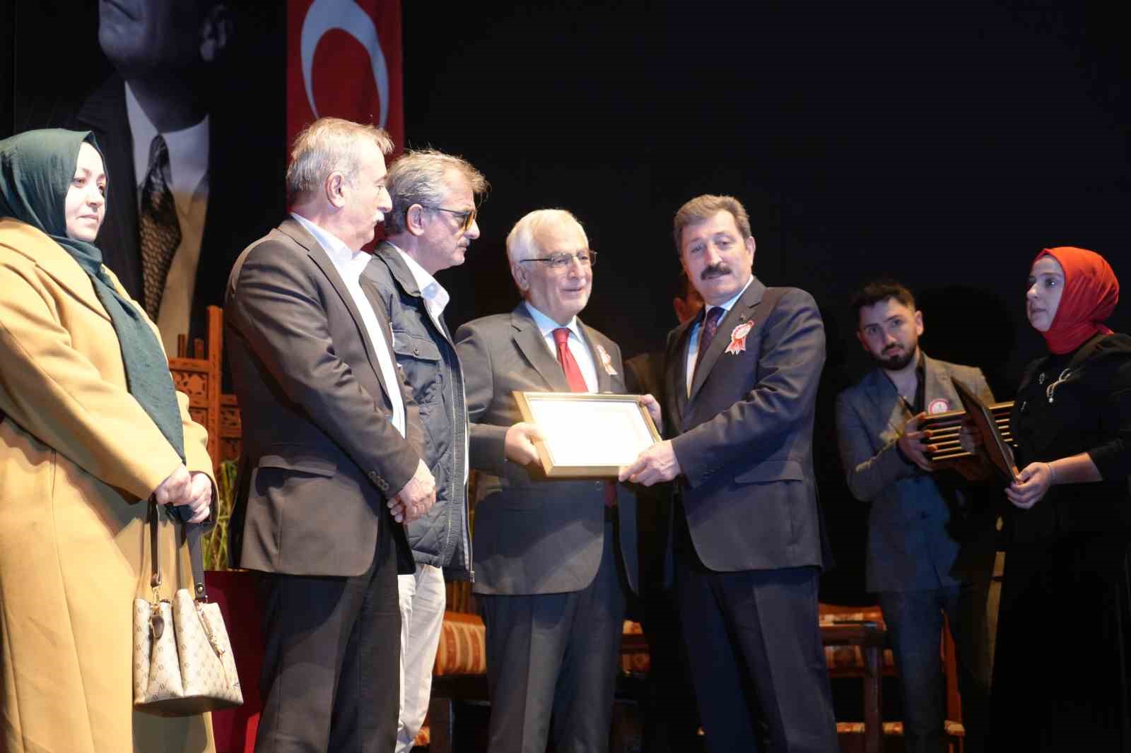 samsunda ogretmenler gununde vefa ve yemin bir arada 2 i9rR4fHv