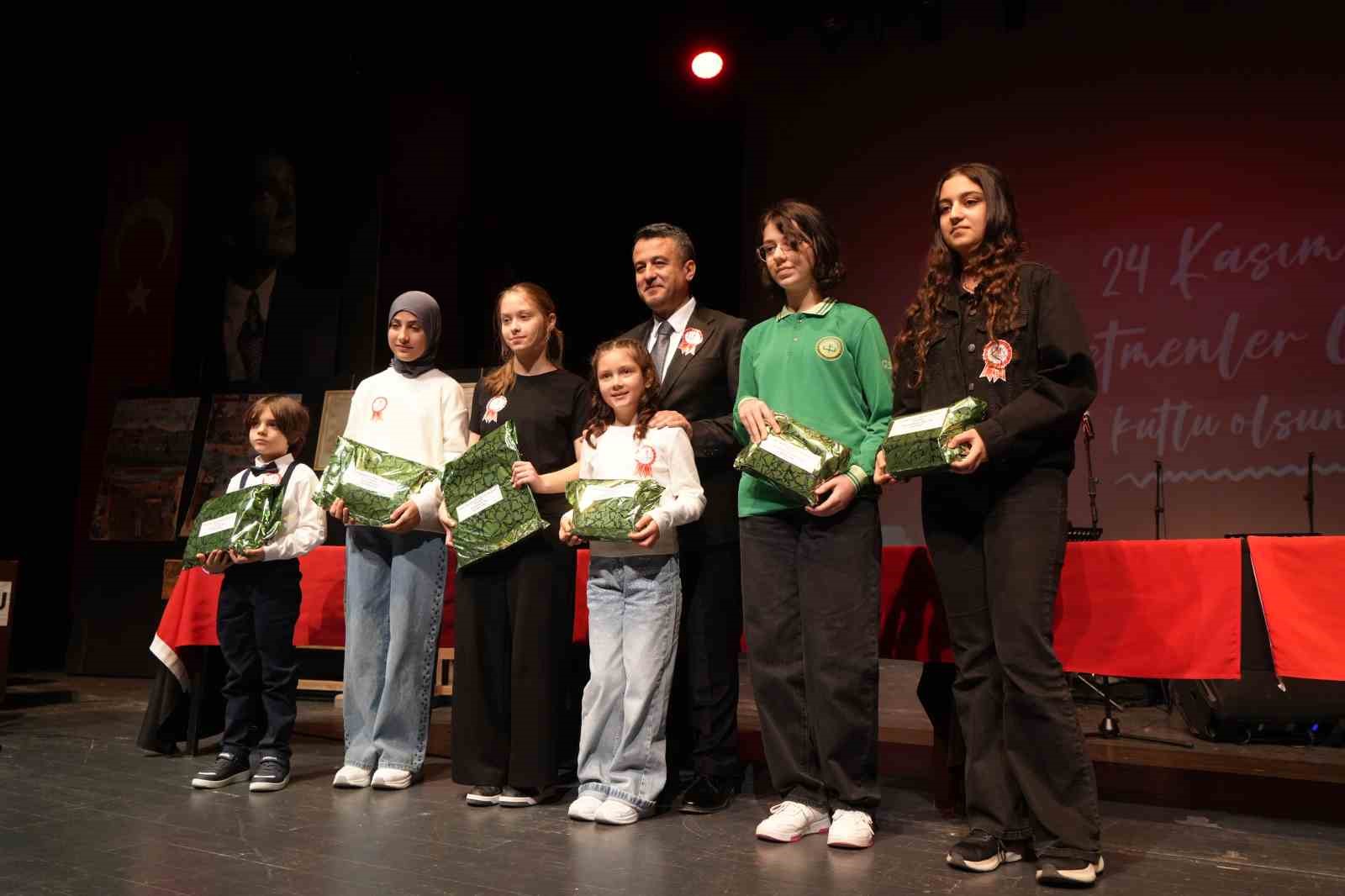 samsunda ogretmenler gununde vefa ve yemin bir arada 4
