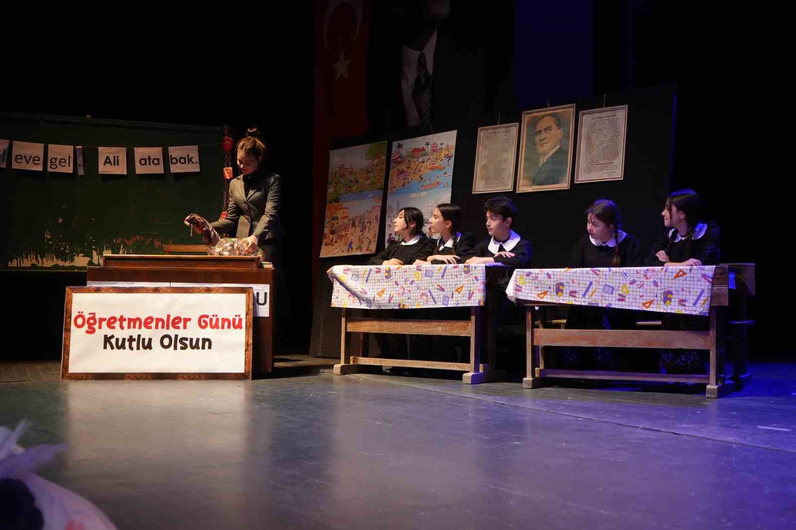 samsunda ogretmenler gununde vefa ve yemin bir arada 6 ettVdi8g