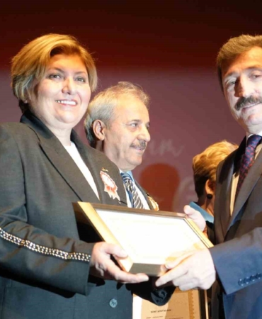 samsunda-ogretmenler-gununde-vefa-ve-yemin-bir-arada-nxbl1MOL.jpg
