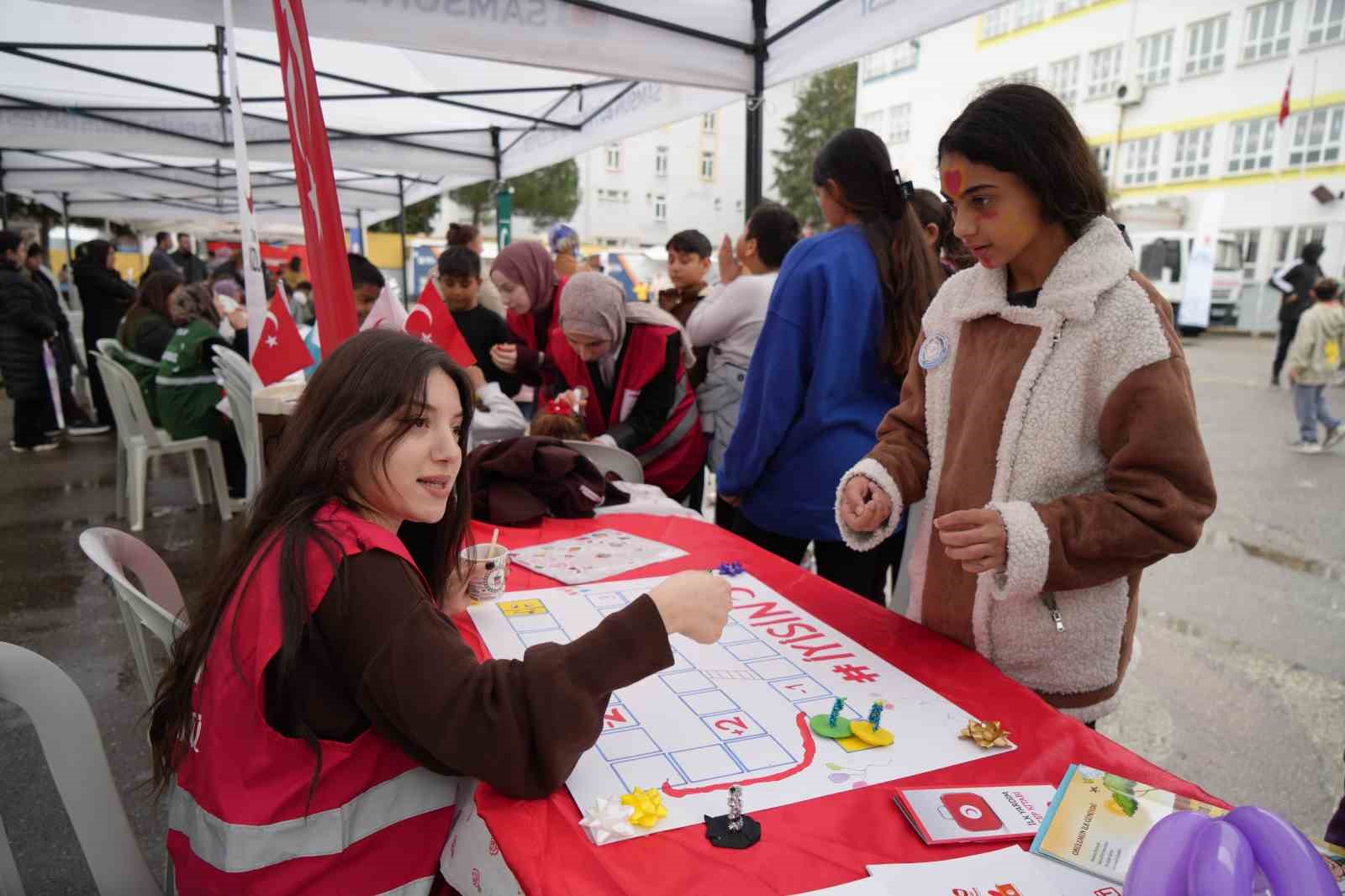 Samsun’da Romanlar Günü etkinliği coşkuya dönüştü 8 samsunda romanlar gunu etkinligi coskuya donustu 4 WibqCO3p