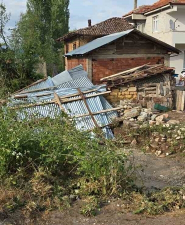 samsunda-siddetli-saganak-ve-dolu-zarara-yol-acti-jdRX9WnS.jpg