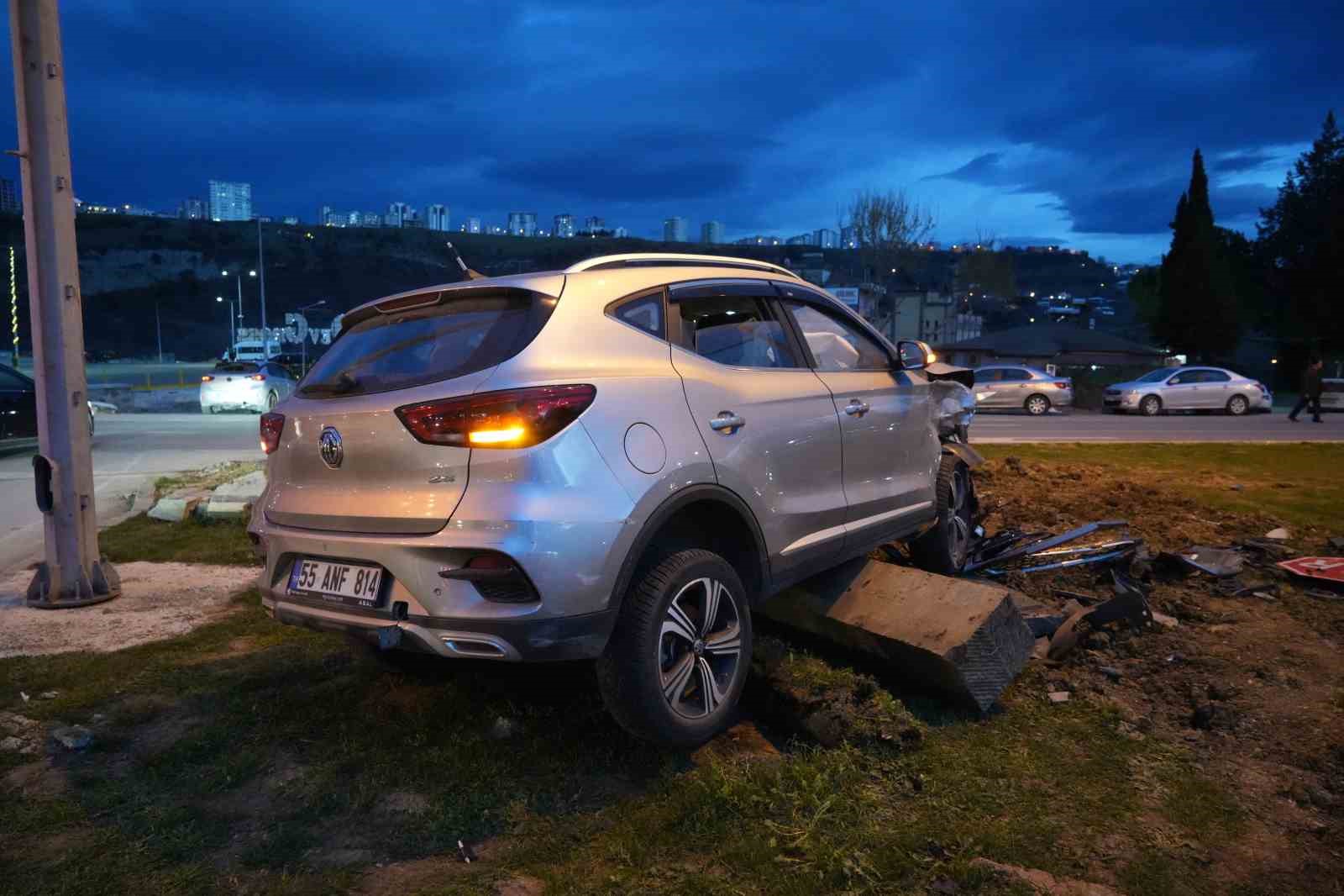samsunda suv tipi araclar carpisti 2 yarali 3 ASy8R5DB