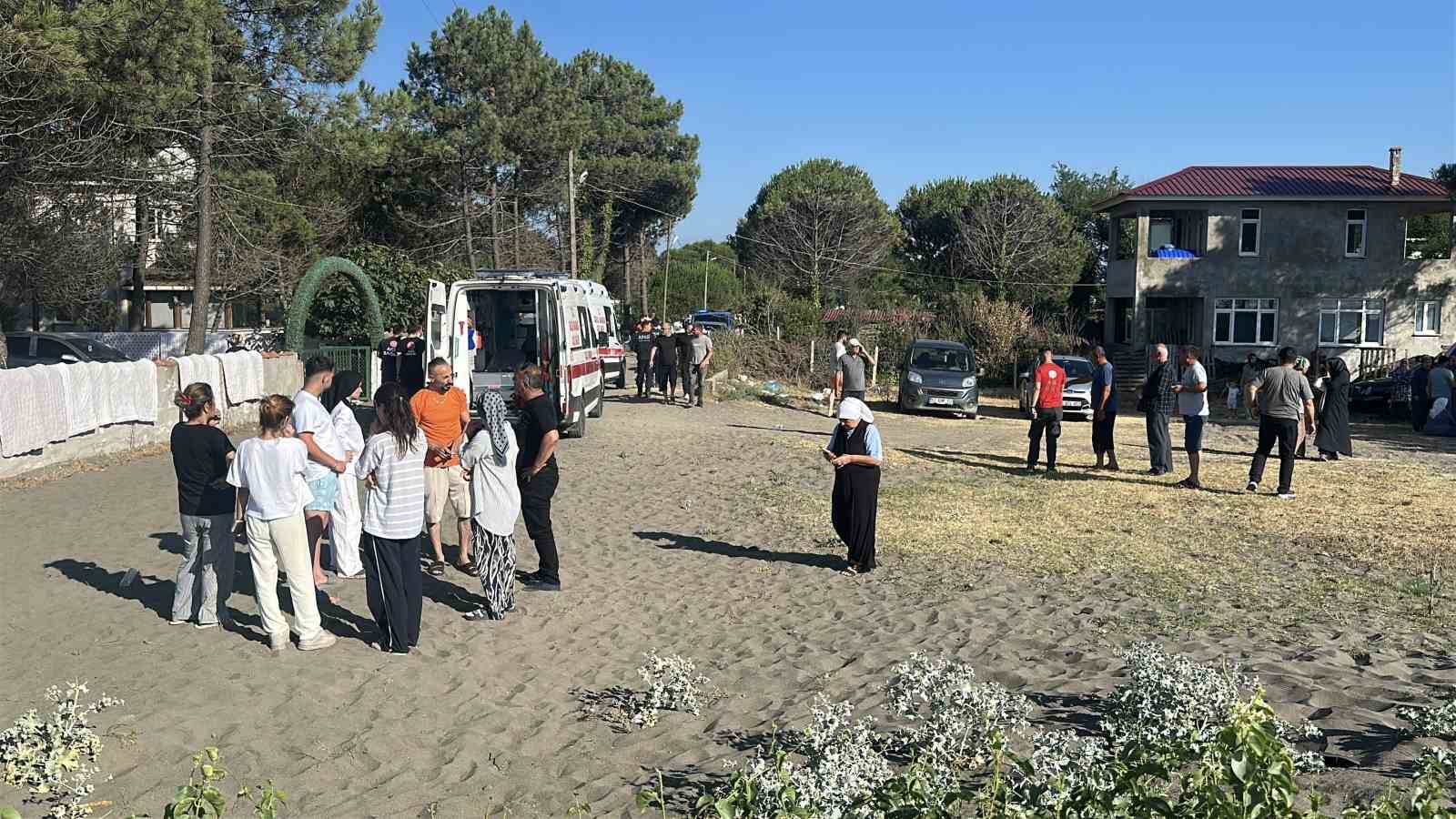 Samsun’da tekne alabora oldu: 3 kişi kurtarıldı, 3 kişi kayıp 4 samsunda tekne alabora oldu 3 kisi kurtarildi 3 kisi kayip 0 YtUmcFTk