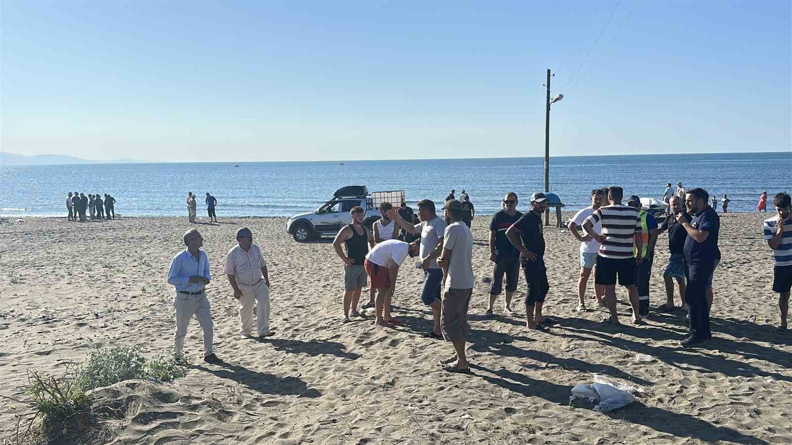 Samsun’da tekne alabora oldu: 3 kişi kurtarıldı, 3 kişi kayıp 6 samsunda tekne alabora oldu 3 kisi kurtarildi 3 kisi kayip 2 5HOXiaa9