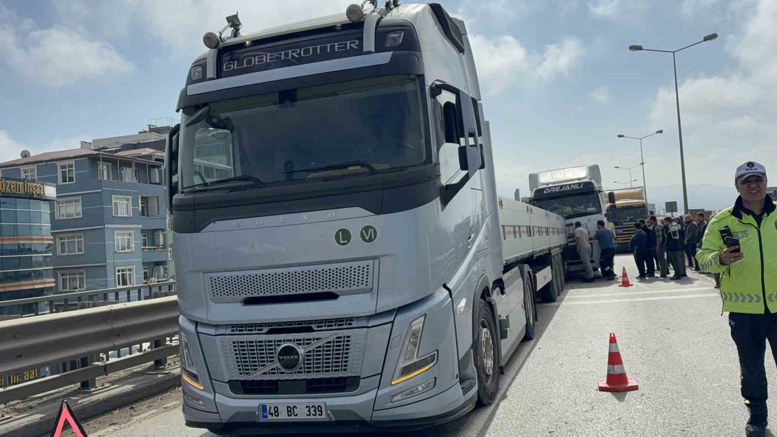 samsunda tir tira arkadan carpti 3