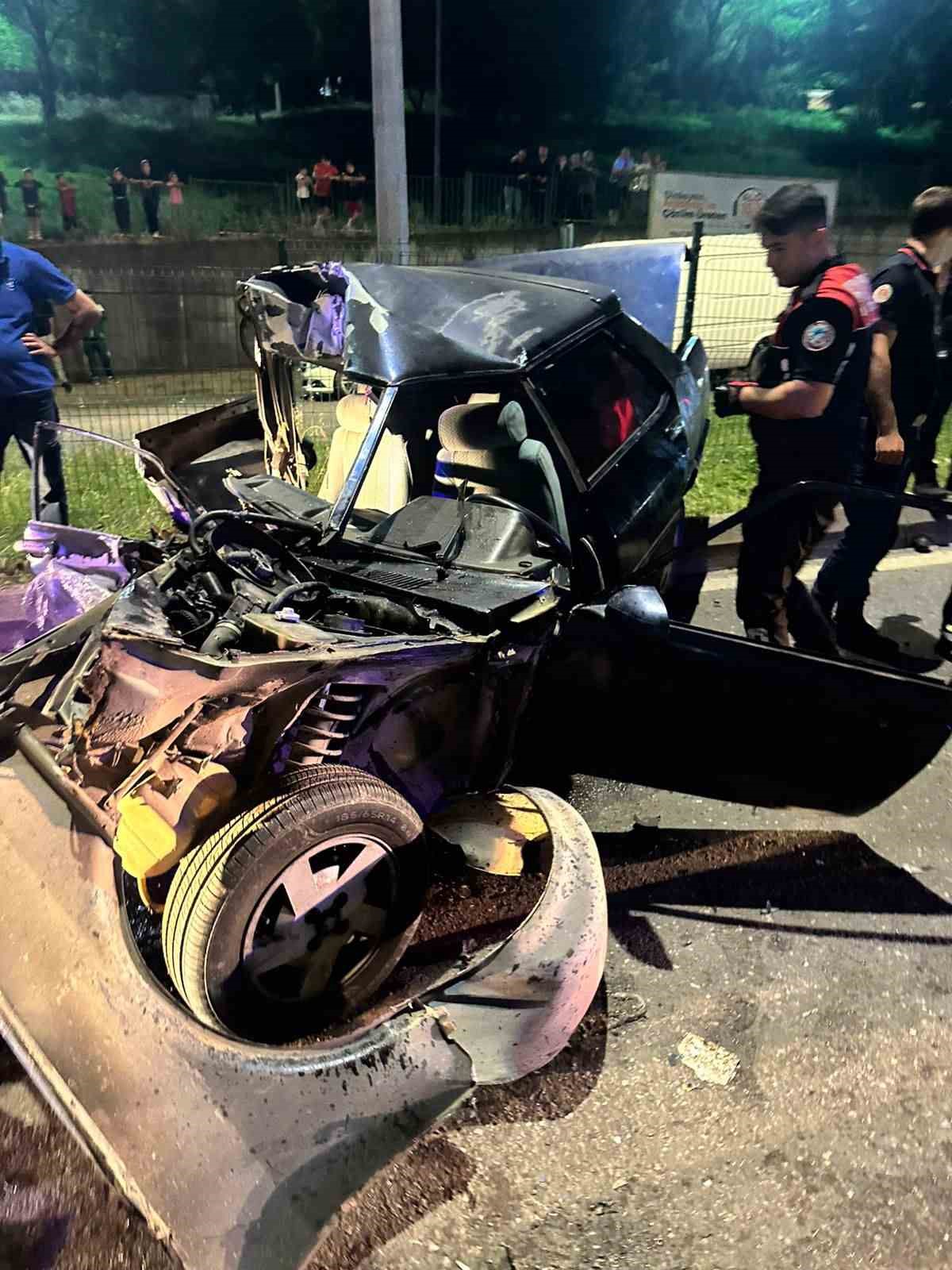 Samsun’da Tofaş araç park halindeki araçlara çarptı: 2’si ağır 3 yaralı 6 samsunda tofas arac park halindeki araclara carpti 2si agir 3 yarali 2 YECcyrkq