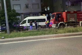 samsunda-tofas-arac-park-halindeki-araclara-carpti-2si-agir-3-yarali-Y9jXY5JU.jpg