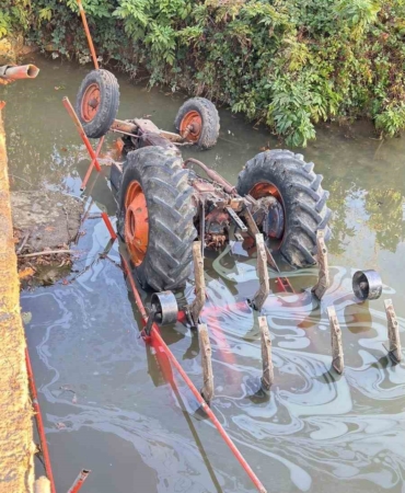 samsunda-traktor-sulama-kanalina-devrildi-Y8lz33GO.jpg