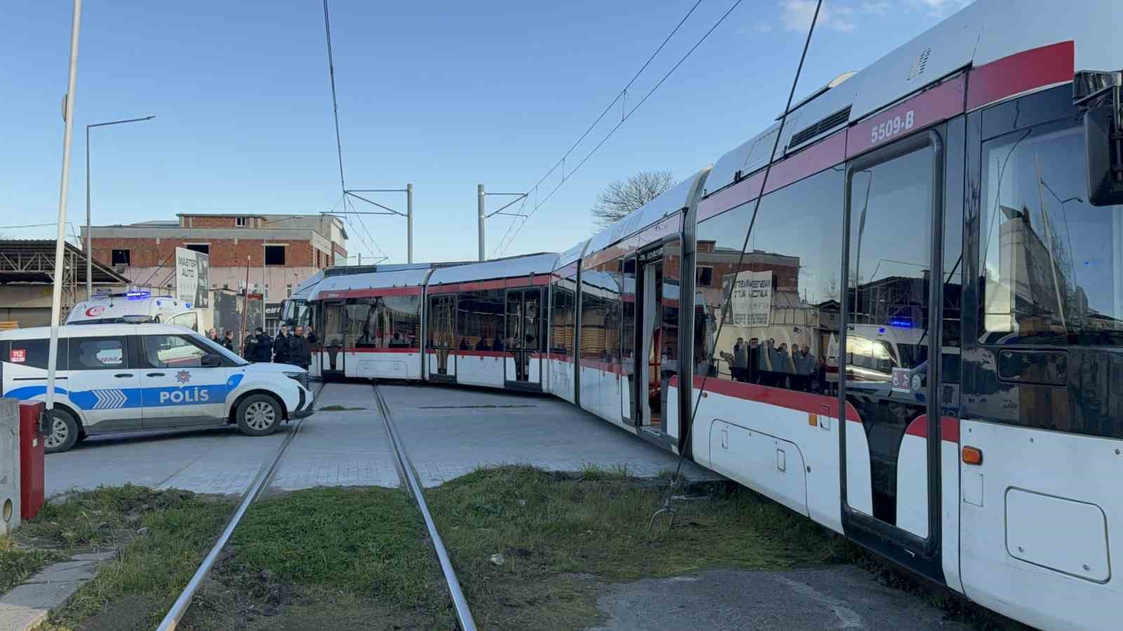 samsunda tramvay ile kamyon carpisti 3 yarali 1 StT7YLBT