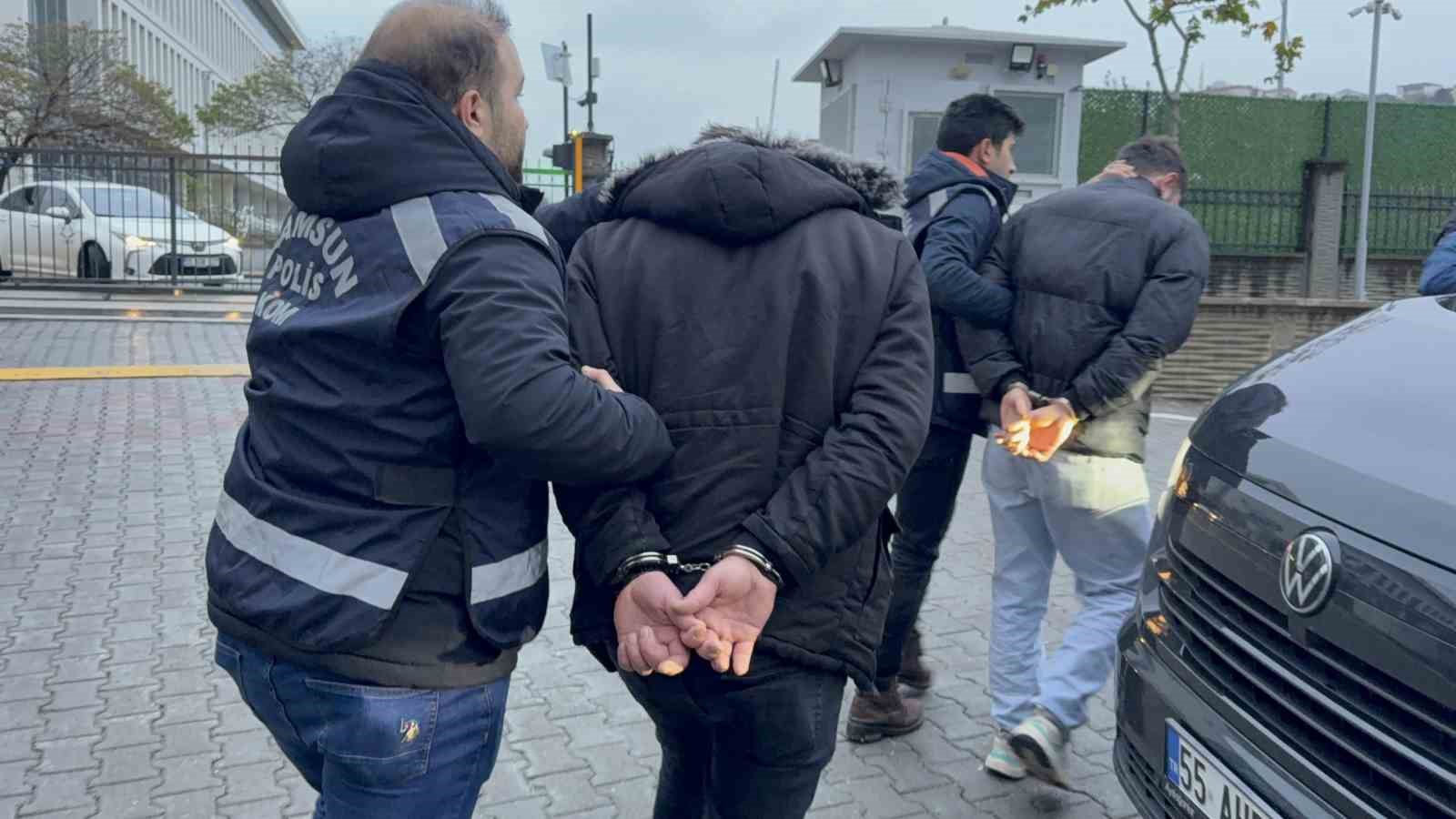 Samsun’da tütün kaçakçılığı operasyonunda 4 kişi adliyeye sevk edildi 7 samsunda tutun kacakciligi operasyonunda 4 kisi adliyeye sevk edildi 3 Td7ueIAe