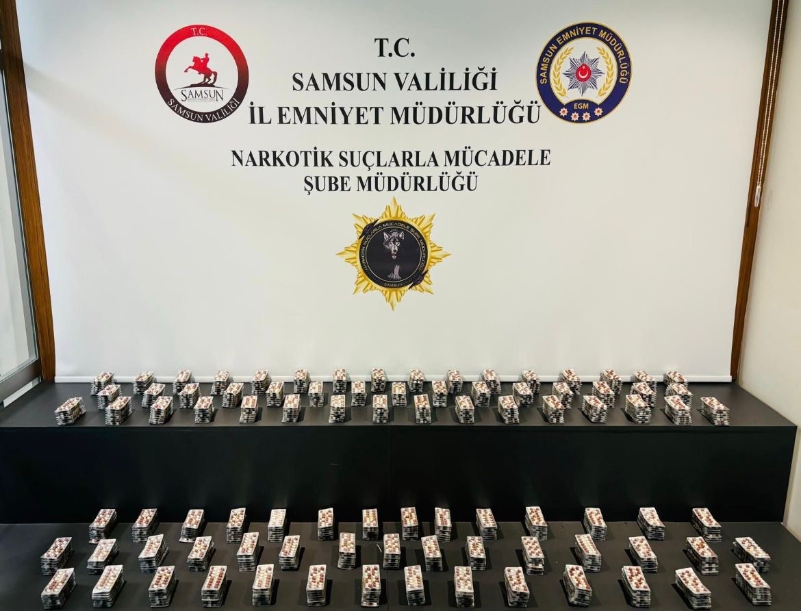 samsunda uyusturucu hap ve kacak makaron operasyonu 1
